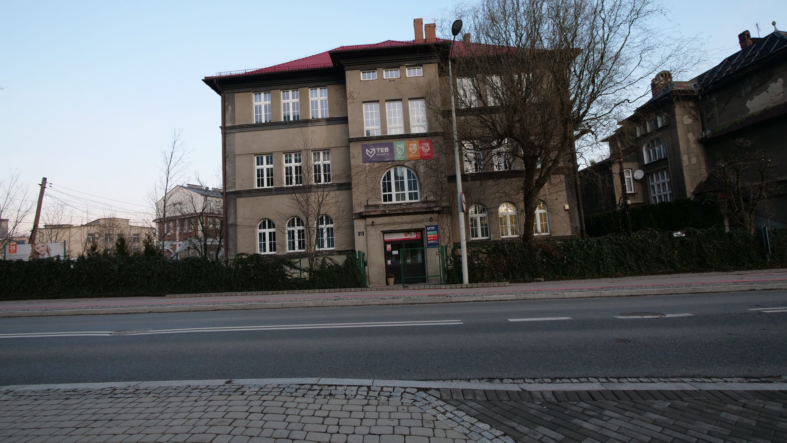 Harmonogram pracy Sekretariatów Szkół Policealnych w weekend majowy